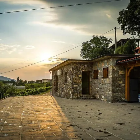 Holiday home Gamajama Dobravlje
